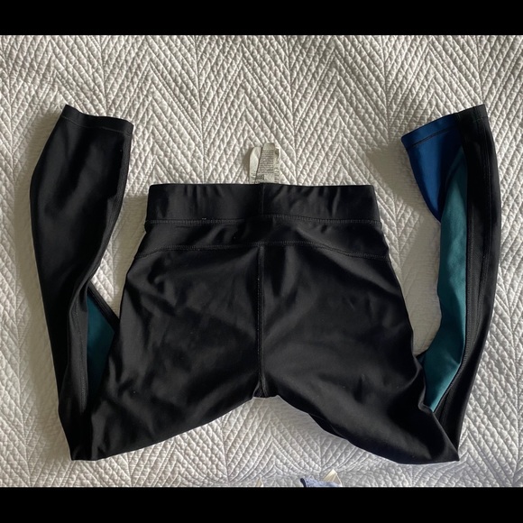 UNDER ARMOUR HEAT GEAR LEGGING SIZE SMALL - Picture 6 of 7